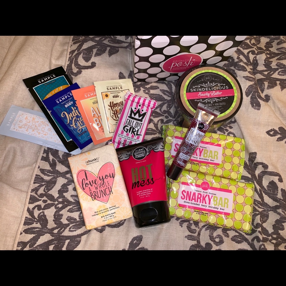 NIP bundle of 6 Perfectly Posh pampering: Snarky!